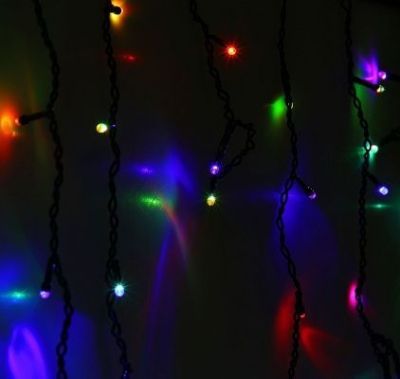 Гирлянда уличная "Бахрома" (Ш:4 м, В:0,6 м, нить тёмная, моргает, RGB)