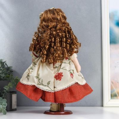 Кукла коллекционная керамика "Оля в платье с цветами и бордовой нижней юбкой" 40 см