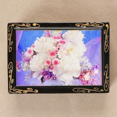 Шкатулка «Розы с белыми цветами», 8×10 см, лаковая миниатюра