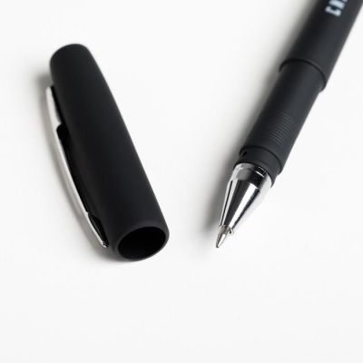 Паспортная обложка и брелок "Крутому мужику"