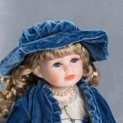 Кукла коллекционная керамика "Настенька в синем бархатном платье, с мишкой" 40 см