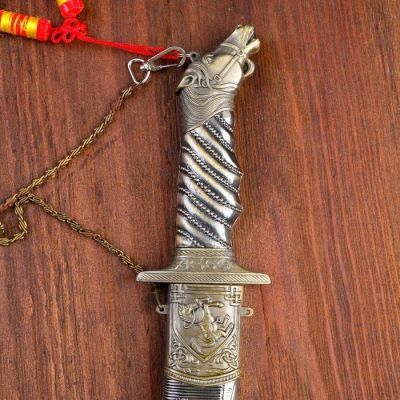 Сув. изделие кортик ножны Кони хром, рукоять Конь, на лезвии узор 37 см