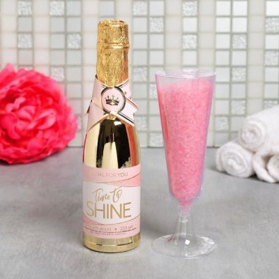 Набор "Прекрасной тебе" гель для душа 250 мл аромат шампанского, соль в бокале 150 г