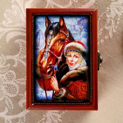 Шкатулка «Девушка с лошадью», 13х9 см