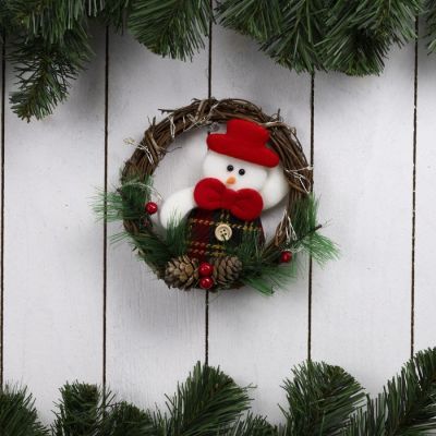Светодиодная фигура «Венок со снеговиком» 14 см, пластик, батарейки CR2032х2 (не в комплекте), свечение мульти