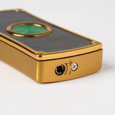 Зажигалка газовая "Циклоп", зелёная, 3х6.5 см