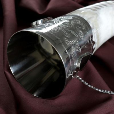 Сувенирный рог для вина, большой, с пиалой