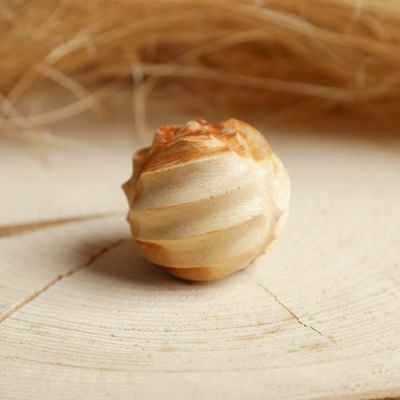 Массажер «Шар», резной, можжевельник