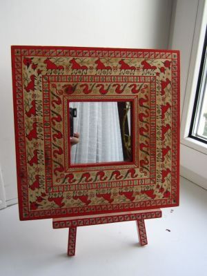 Зеркало на подставке, мезенская роспись  (25х25см)