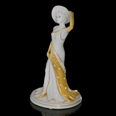 Статуэтка "Дама в шляпе"