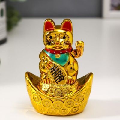 Маятник пластик "Манэки-нэко на слитке золота" от батарейки 1ААА 10,5х7,5х4,5 см