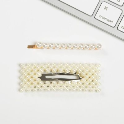 Наушники вакуумные и заколки для волос на открытке «Будь волшебной», 11 х 20,8 см