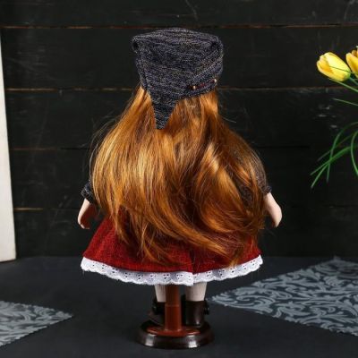 Кукла коллекционная керамика "Настенька в свитере и вязаной шапке с сумочкой" 30 см