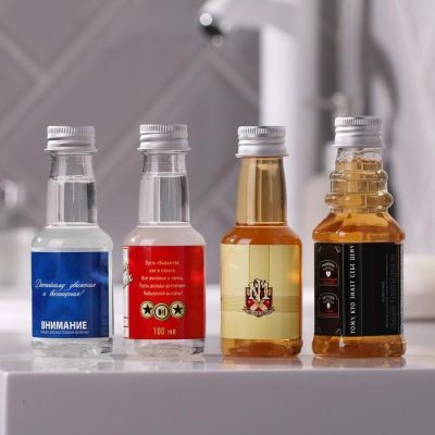 Набор «Защитнику отечества» мини гели для душа алкоголь 4 х 100 мл