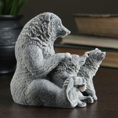 Сувенир "Медведица с медвежатами №1" 11см