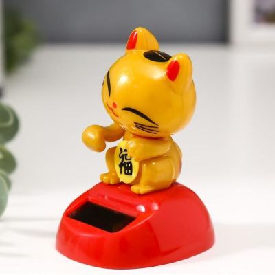 Маятник пластик от солнечной батареи "Кот Манэки-нэко счастливый" жёлтый 8,5х5х6 см