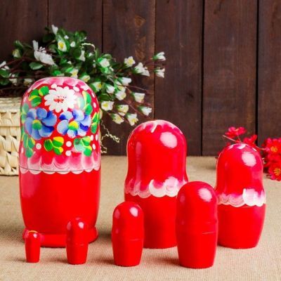 Матрёшка "Цветы и золото", красная, 7 кукольная