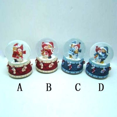 Фигурка декоративная в стеклянном шаре с музыкой "Дети" №41 (15 см)