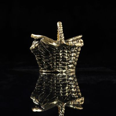 Часы каминные "Дама с корзинкой"