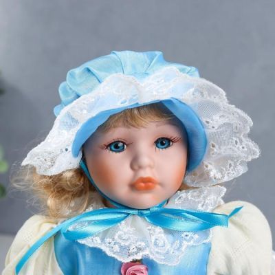 Кукла коллекционная керамика "Алиса в голубом платьице и чепчике" 30 см
