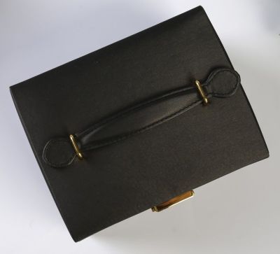 Шкатулка 3-хъярусная для украшений №700 "Черная матовая" (кожзам) 12,5 х 17.5 х 14 см