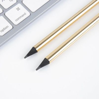 Подарочный набор «Сияй ярче всех» блокнот, значок, наклейки и карандаши 2 шт