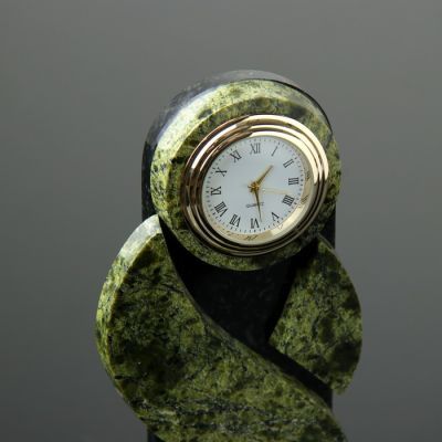 Часы "Куколка", 9х5х16 см, змеевик