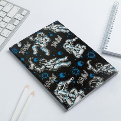 Ежедневник в тонкой обложке "ПЕРВЫЙ ВО ВСЁМ" А5, 80 листов