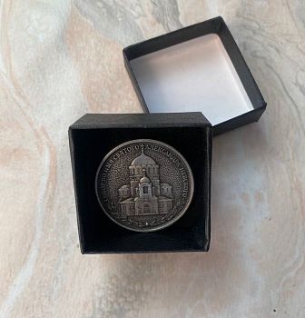 Сувенирная монета «Достопримечательности Новосибирска, герб», d = 3,8 см, металл в черной коробочке