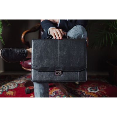 Сумка-портфель мужская, 3 отдела на молнии, длинный ремень, цвет чёрный