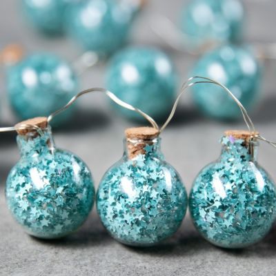 Гирлянда «Нить» 1.6 м с насадками «Бирюзовые шарики», IP20, прозрачная нить, 15 LED, свечение белое, ААх2