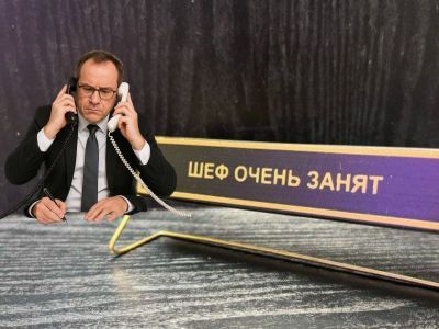 Табличка на стол “Шеф думает” (15,5 х 5,5 х 6.5 см)