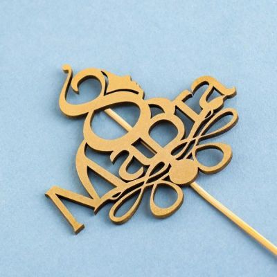 Топпер "8 Марта, с завитушками" на подвесе, золотой Дарим Красиво