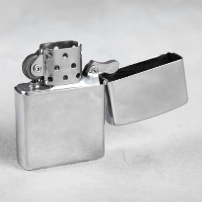 Зажигалка бензиновая "Настоящий герой", 3,5 х 5,7 см