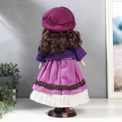 Кукла коллекционная керамика "Брюнетка с кудрями, в фиолетово-сиреневом наряде" 40 см