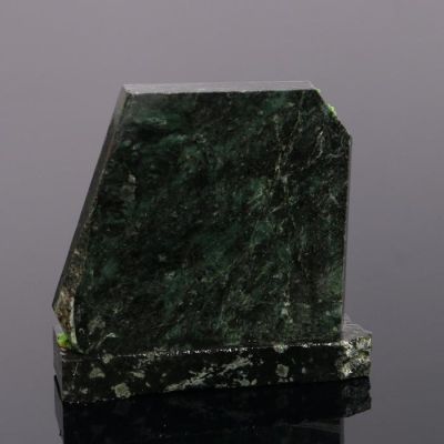 Сувенир-скол "Олень", змеевик, каменная крошка, малый