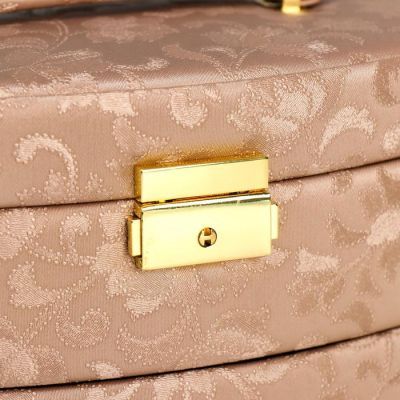 Шкатулка кожзам для украшений "Цветы. Тиснение" мокко 12,5х22,5х16 см