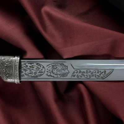 Набор подарочный "Кавказ 2" шашка + 2 рога, мельхиор, деревянные ножны обтянутые кожей