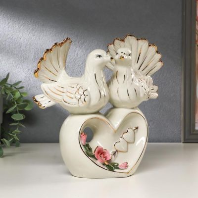 Сувенир керамика "Голубки на сердце с розой" 21,8х23х11,8 см