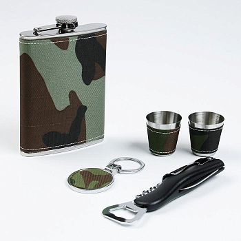Подарочный набор "Полевой" 5в1: фляжка 270 мл, 2 рюмки,брелок, открывалка-штопор, 17х21.5 см