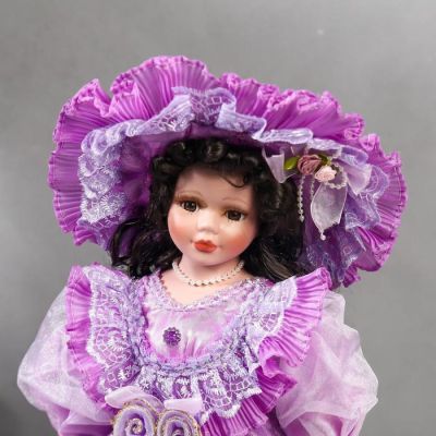 Кукла коллекционная керамика "Леди Беатрис в сиреневом платье" 40 см