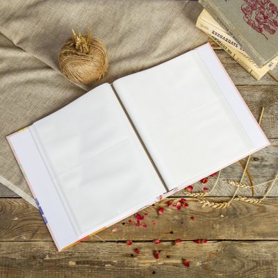 Фотоальбом на 200 фото 13х18 см "Полянка" в коробке 30х26х6 см