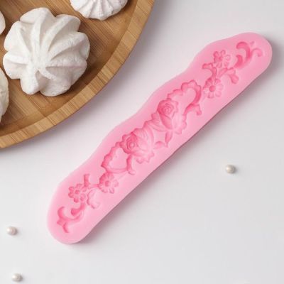 Молд «Цветочный венок», 16,7×3,5×1 см, цвет розовый