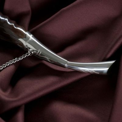 Сувенирный рог для вина, большой, с пиалой