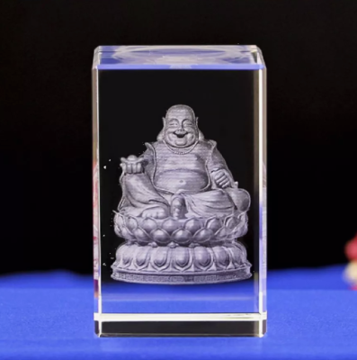 Кристалл с голограммой «Хотей» (8 х 5 х 5 см)