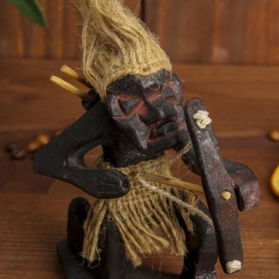 Сувенир дерево "Абориген-лучник" 30 см