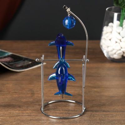 Маятник "Дельфины с шариком"