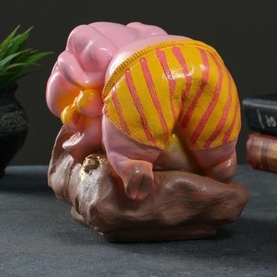 Копилка "Свинка на мешке" розовая, 20х15х21см