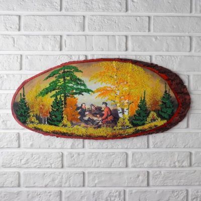 Панно на спиле "Охотники на привале", 60 см, каменная крошка, горизонтальное