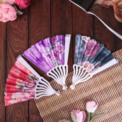 Веер пластик, текстиль "Крупные розы" изгиб МИКС 23см